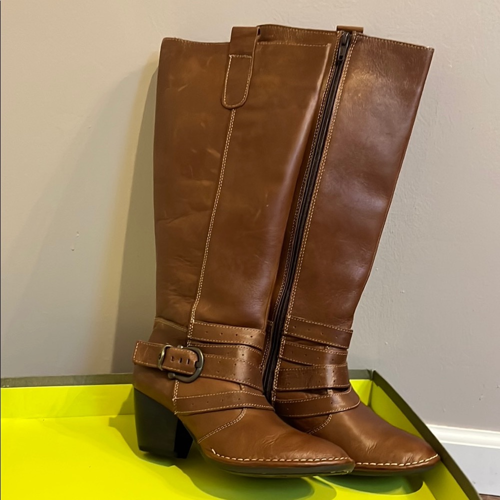 Women's Tan Heeled Boots